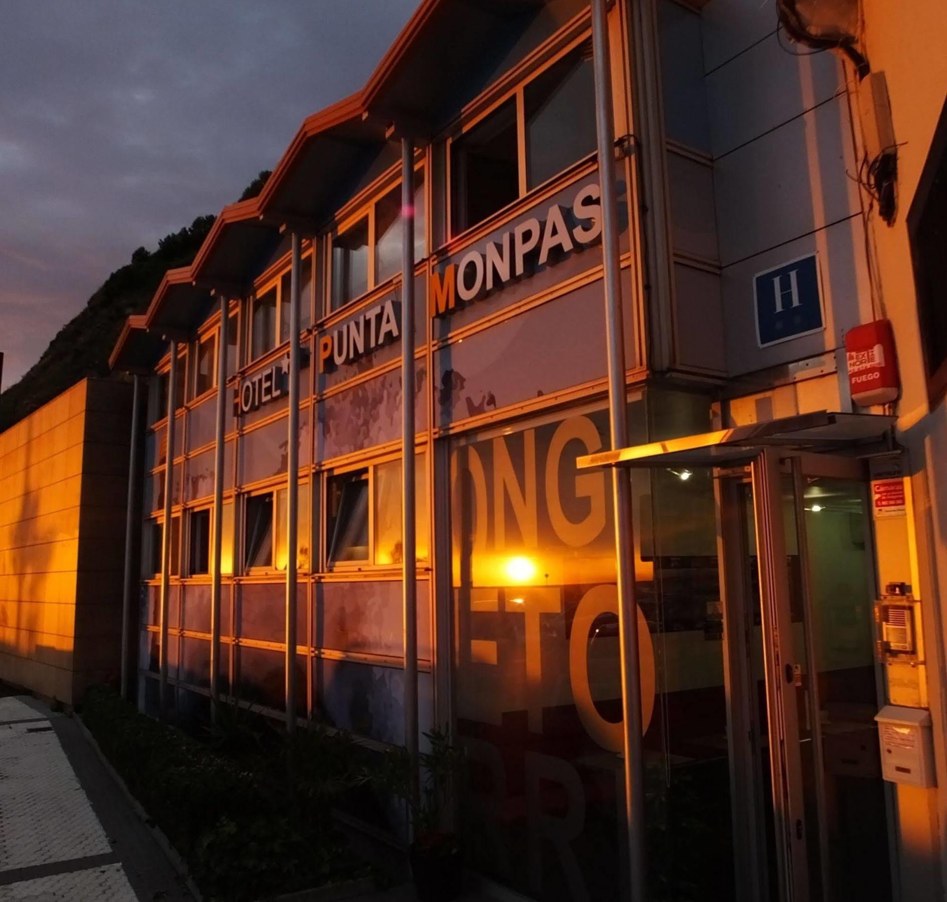 Hotel Punta Monpas San Sebastian Exterior photo